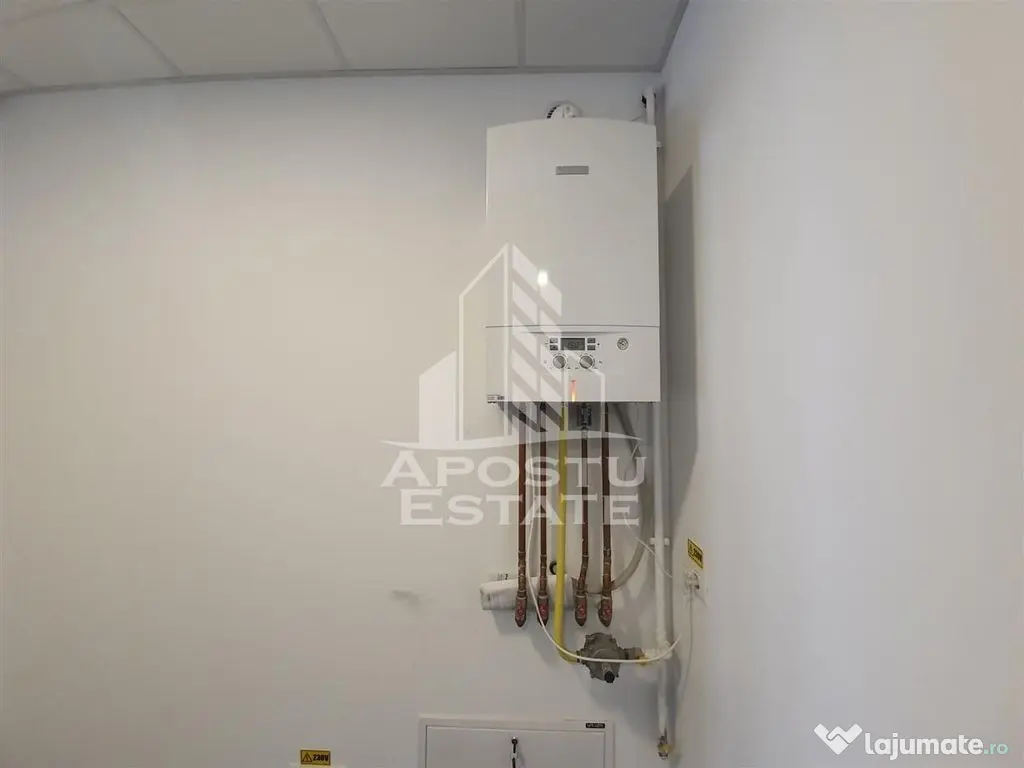 Spatiu comercial 43 mp + loc parcare, in zona Balcescu 