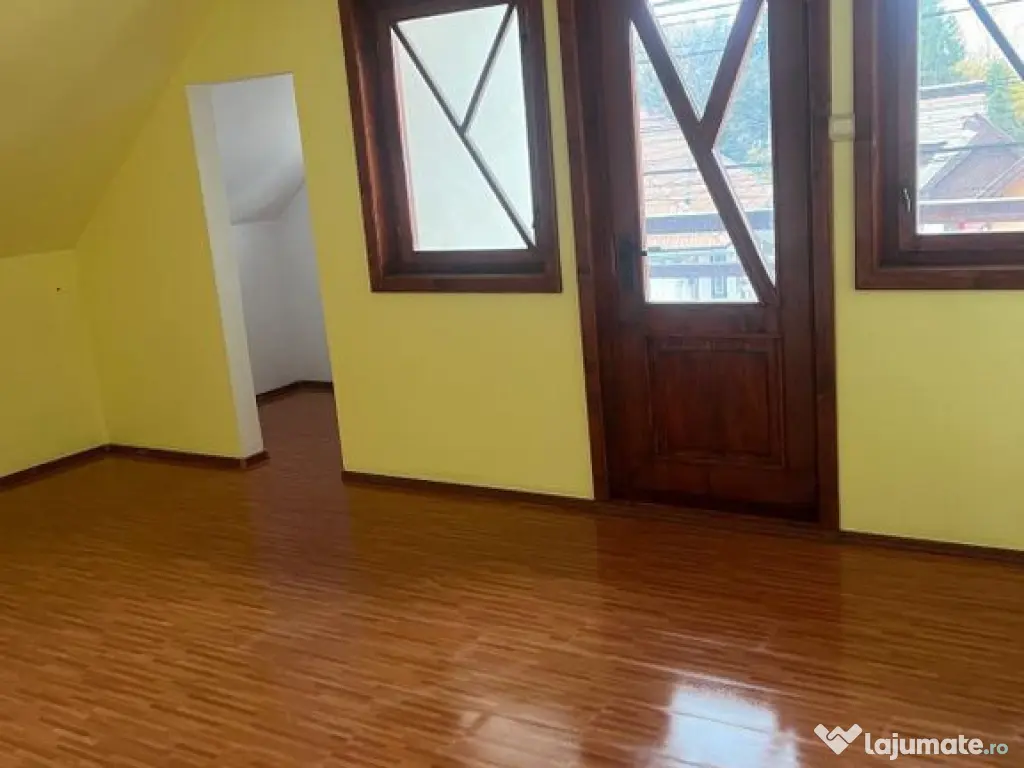 Casă complet renovată, pentru locuință sau pensiune t... 