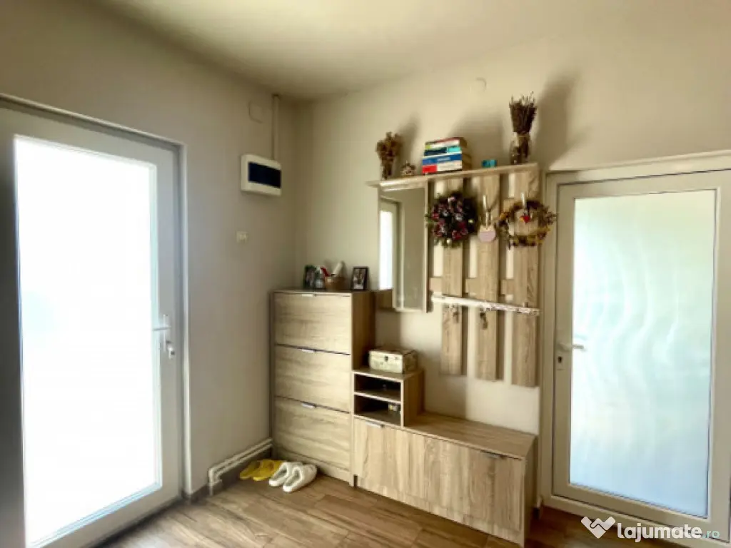 Casa la sol, 3 camere, 276mp teren, Oras Ovidiu