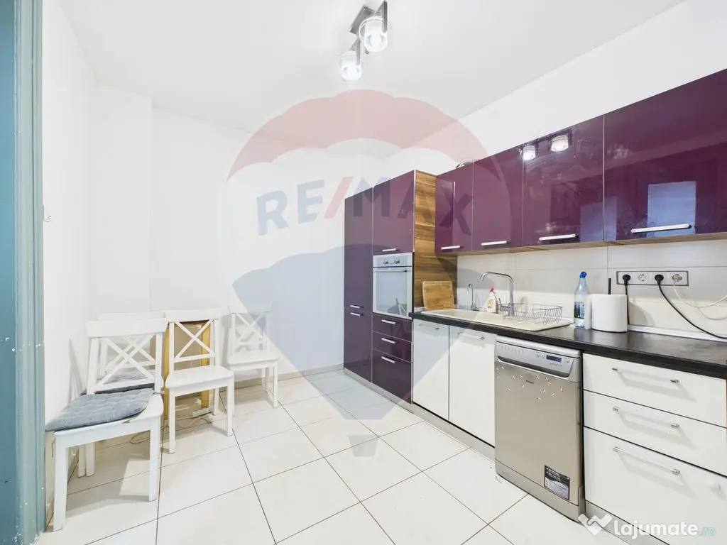 Casă / Vilă cocheta cu 3 camere - de vanzare - zona Bas... 