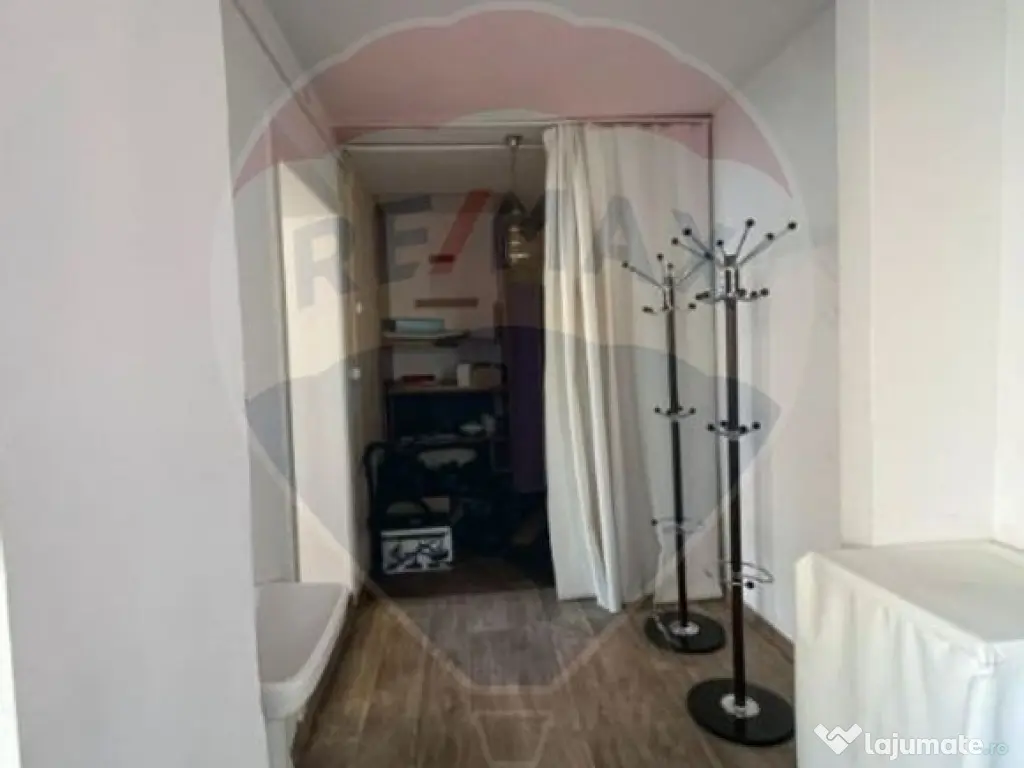 Vilă multifuncțională centrală Șelimbăr – 3 ap. s... 