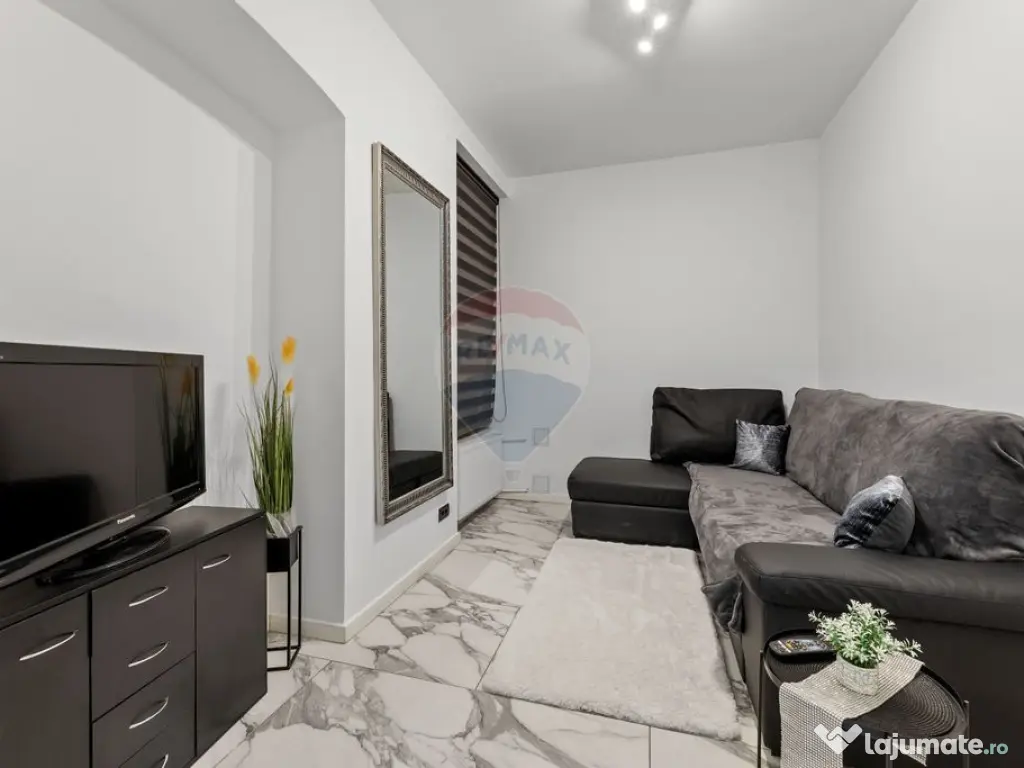 Apartament de lux, ultracentral cu 2 camere 