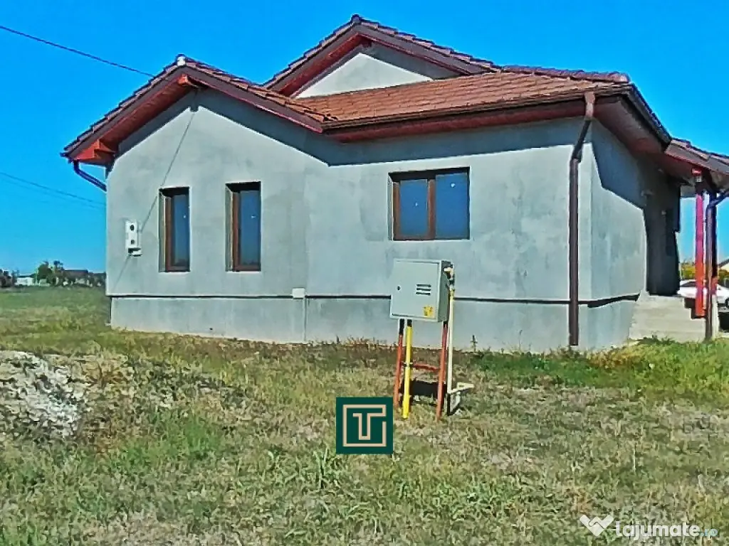 Casă cu 4 camere de vânzare în Fântânele – cartier nou de case 