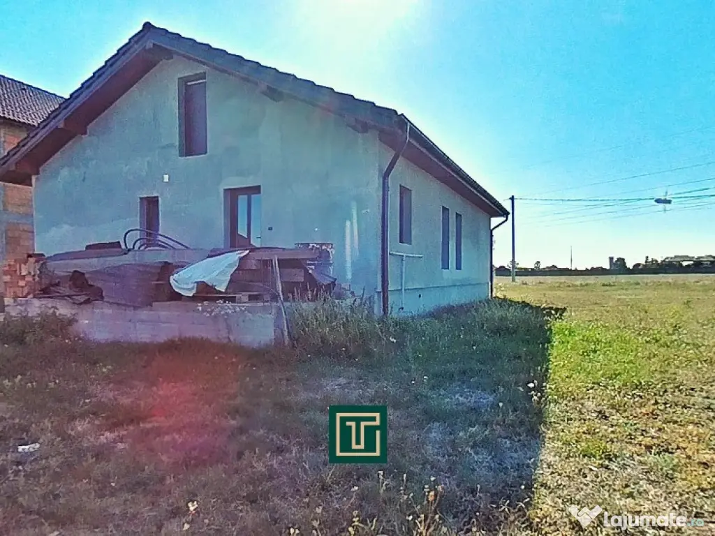 Casă cu 4 camere de vânzare în Fântânele – cartier nou de case 