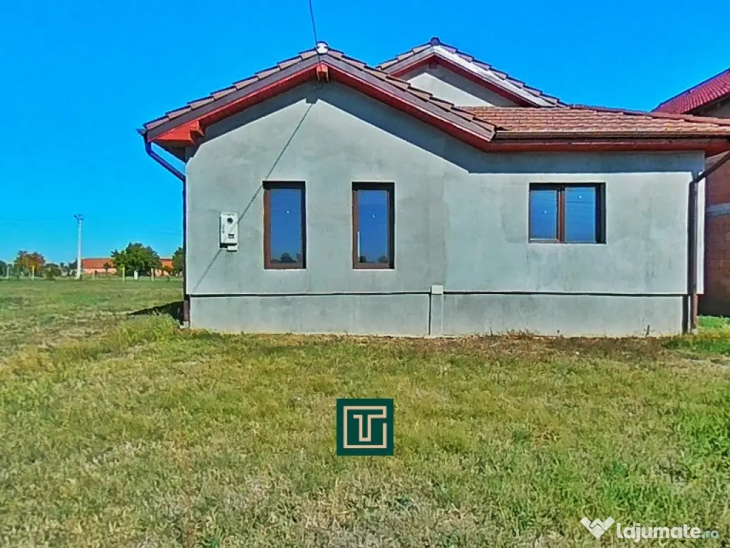 Casă cu 4 camere de vânzare în Fântânele – cartier nou de case 