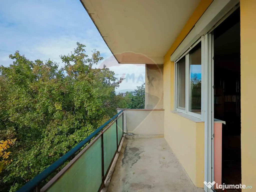 Apartament decomandat cu 3 camere, 75 mp, de vânzare –...