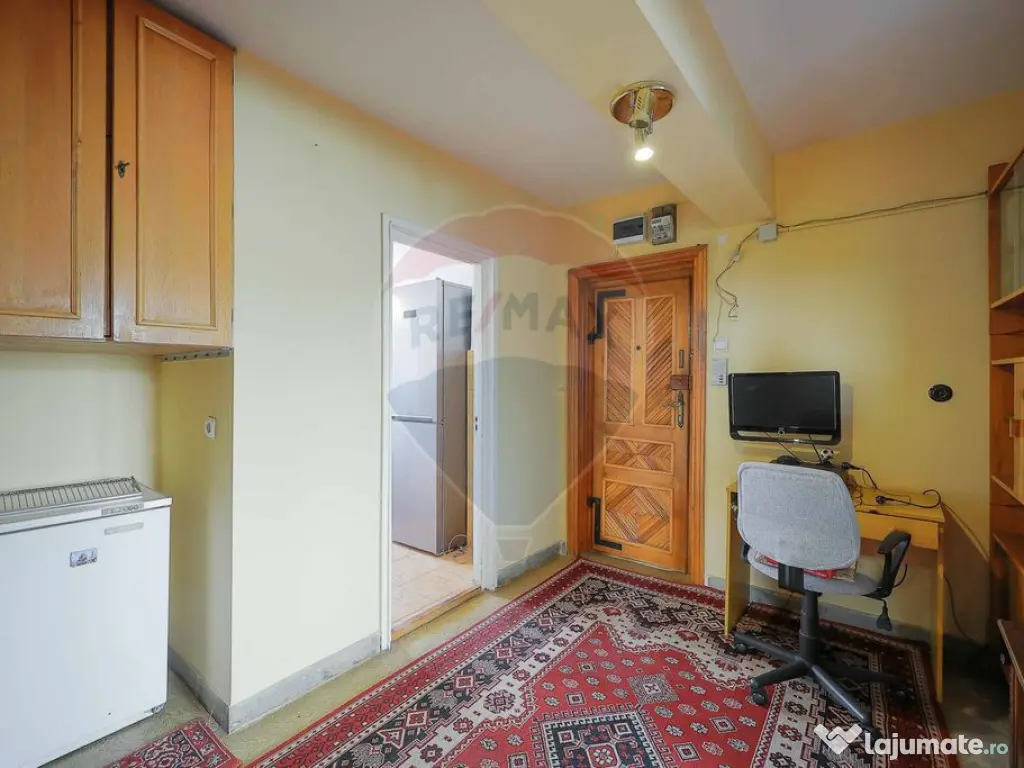 Apartament decomandat cu 3 camere, 75 mp, de vânzare –...