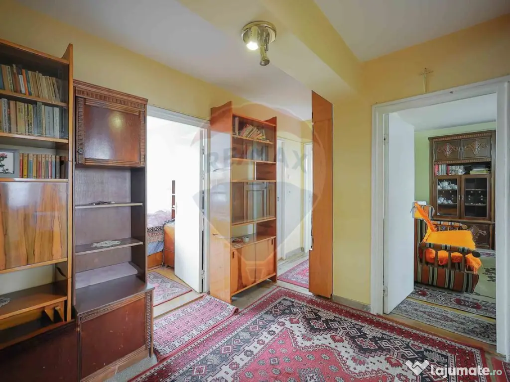 Apartament decomandat cu 3 camere, 75 mp, de vânzare –...