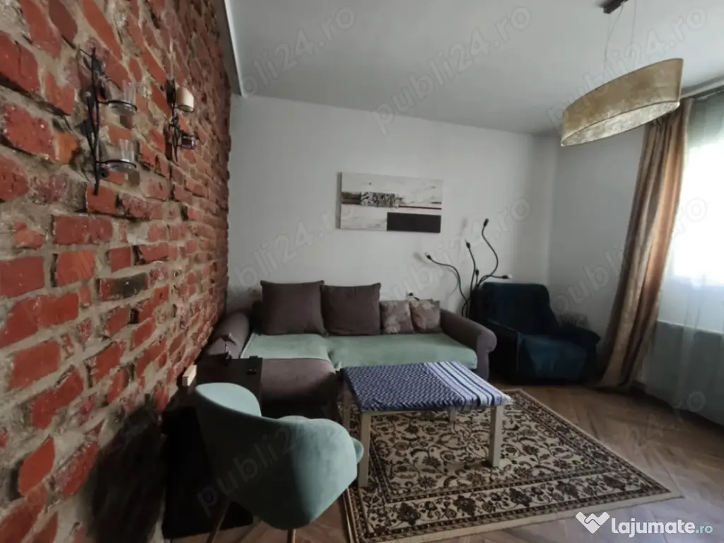 Apartament 2 camere, semidecomandat - zona Centru Civic