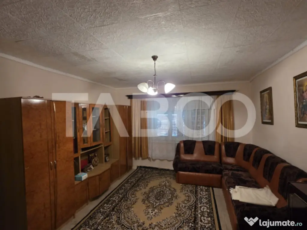 Casa de vanzare in sat Deal comuna Calnic judetul Alba 