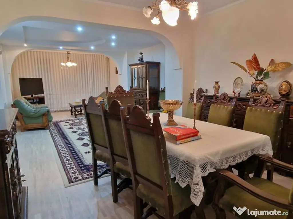 Coiciu, o vila construita pe cadre de beton, bine compart... 