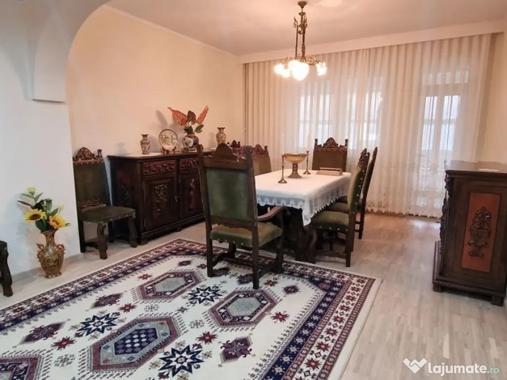 Coiciu, o vila construita pe cadre de beton, bine compart... 