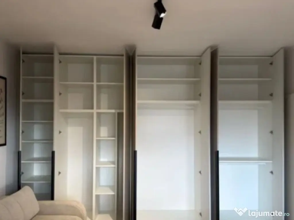 Apartament 2 camere, decomandat - zona Tractorul