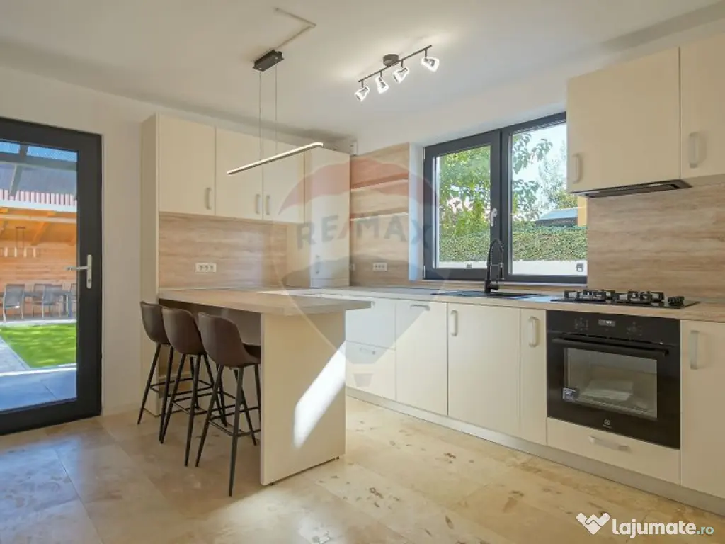 De vanzare casă complet renovată, mobilată și utilat?... 