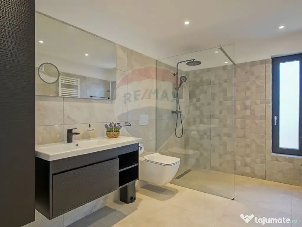 De vanzare casă complet renovată, mobilată și utilat?... 