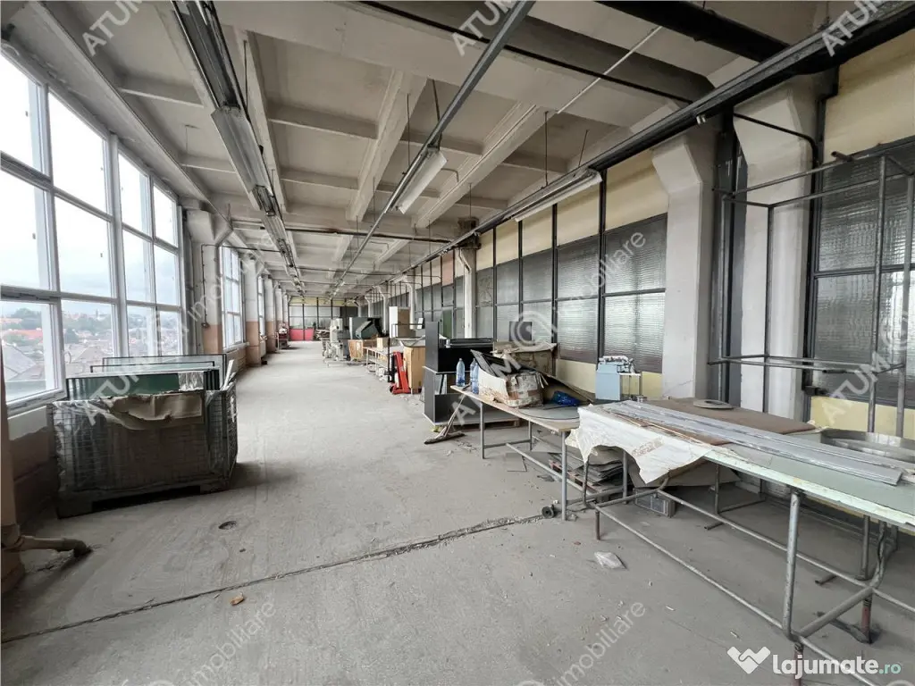 Hala industriala compartimentata in 5 spatii situat in zona 