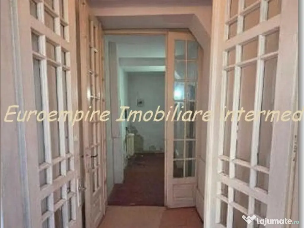 Apartament 4 camere Piata Ovidiu 