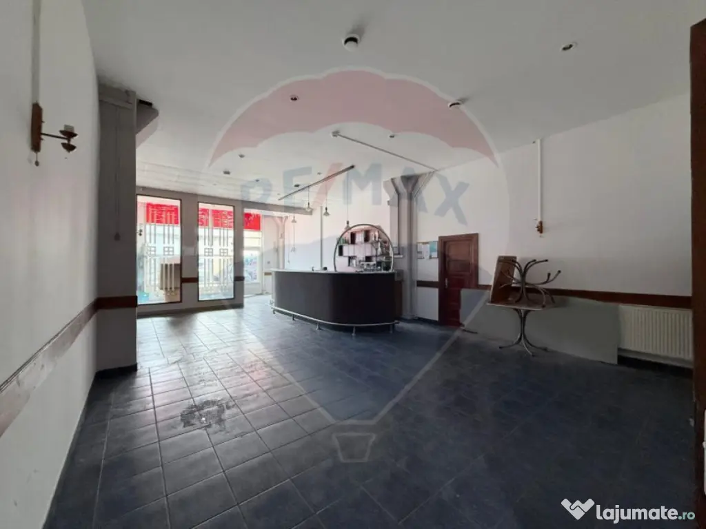 Spațiu comercial 100 mp de închiriat, parter, zona Pia?... 