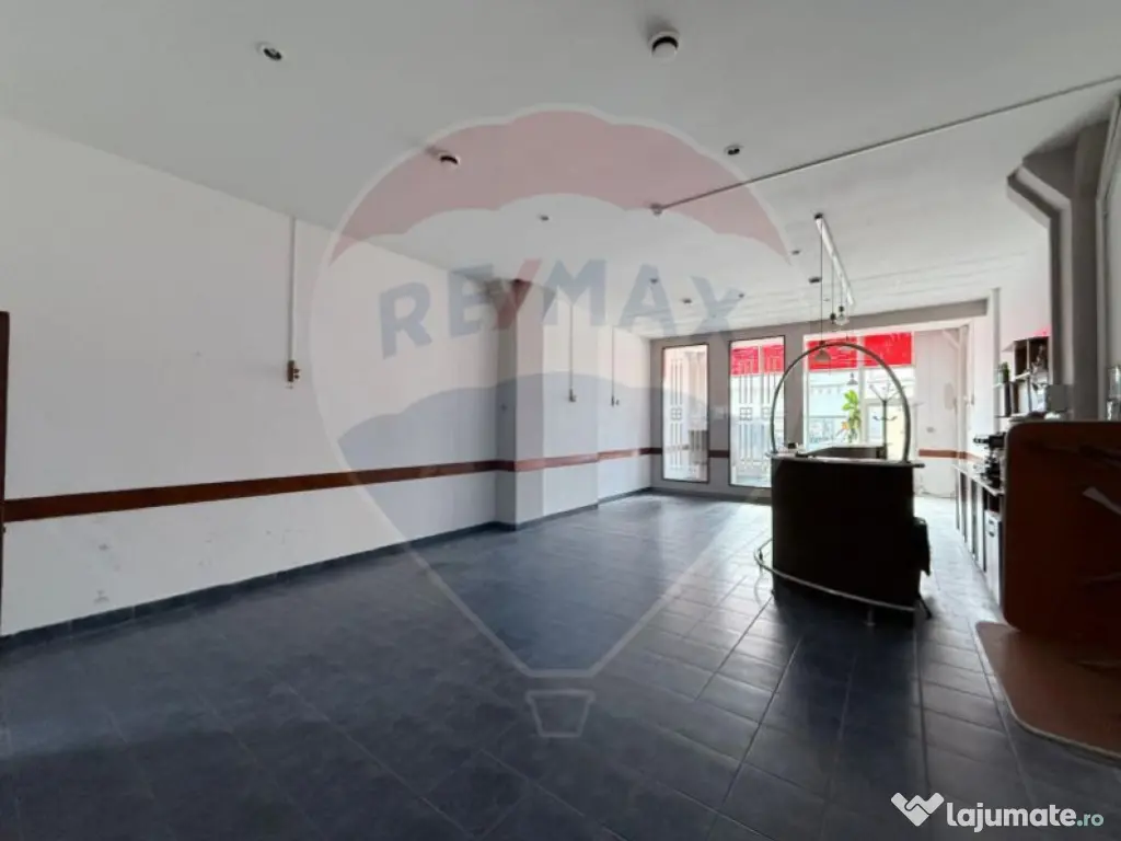 Spațiu comercial 100 mp de închiriat, parter, zona Pia?... 