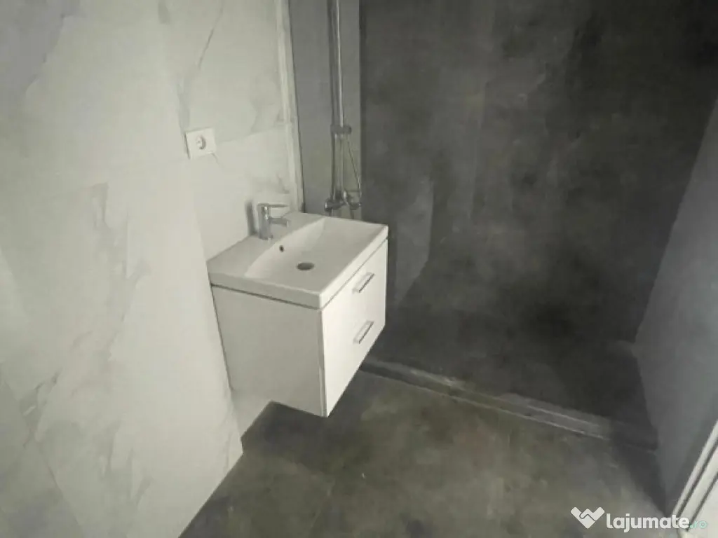 2 camere, etaj 1, 2 sau 3, bloc cu lift, Zona Diamantului–Safirului