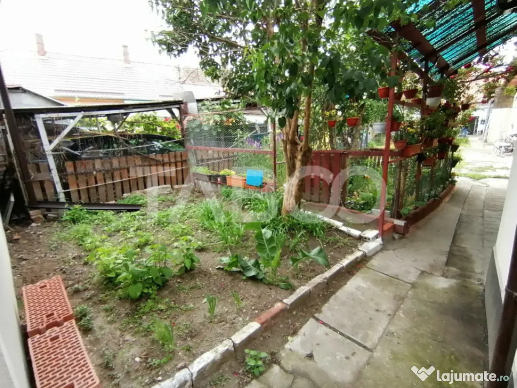 Apartament la casa 2 camere 58 utili renovat in Orasul de Jo 