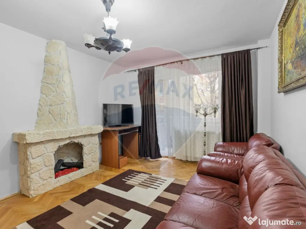 Apartament cu 3 camere de închiriat - zona Boul Rosu