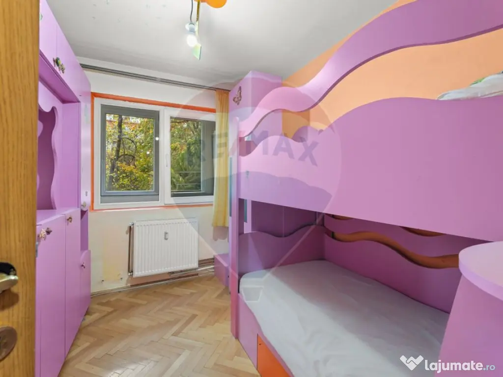 Apartament cu 3 camere de închiriat - zona Boul Rosu 