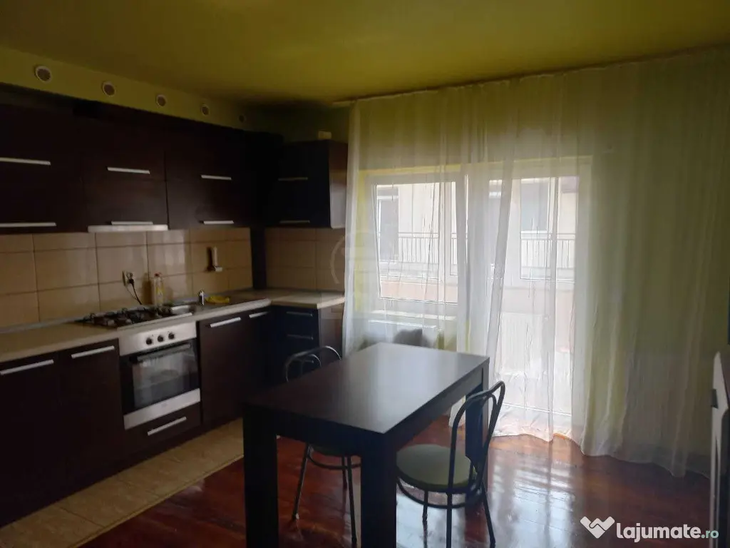 Apartament 2 camere,zona Eroilor