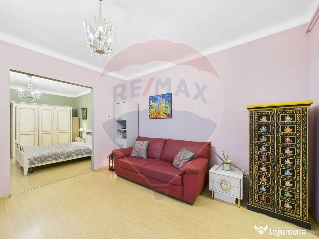 Apartament cu 2 camere de vânzare pe strada Londra in zo...