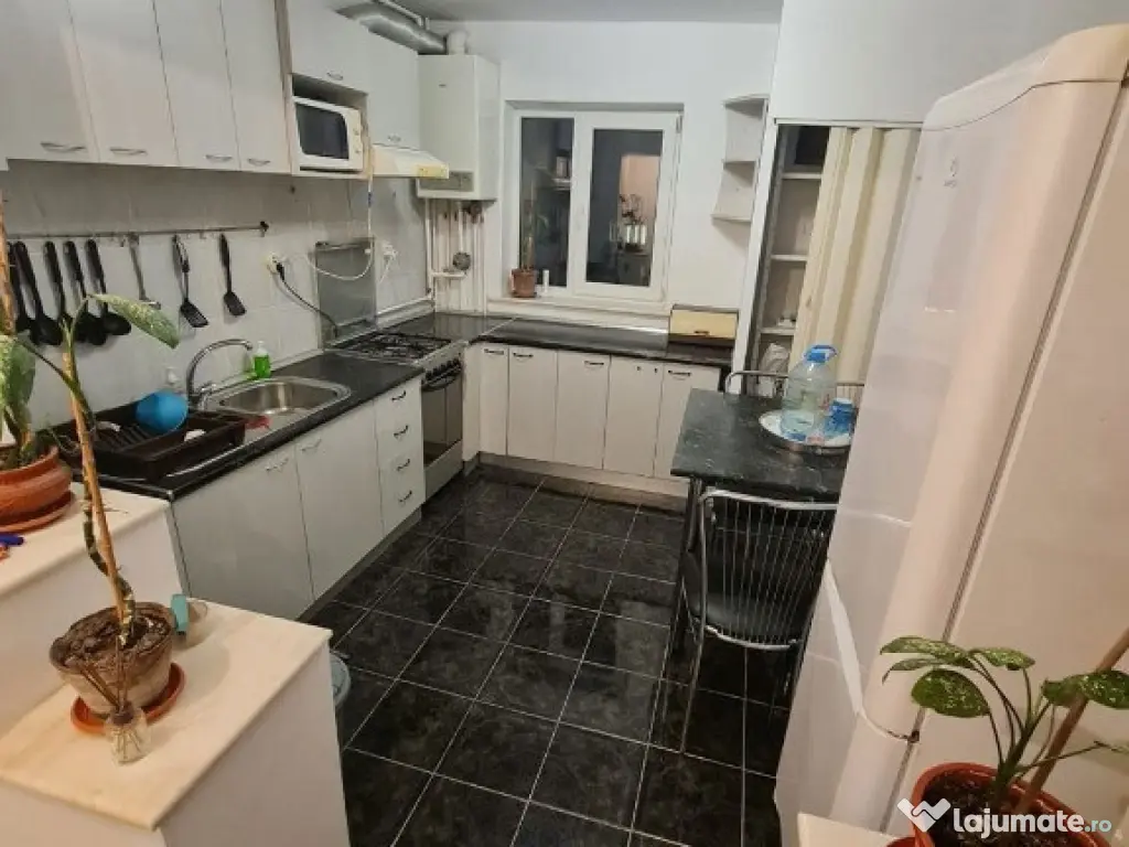 Apartament 3 camere Manastur-zona strazii Primaverii