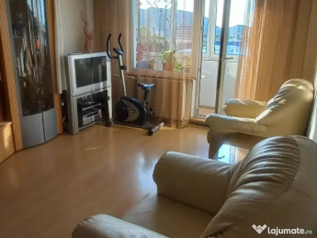 Apartament 4 camere renovat Darste,155000 Euro 