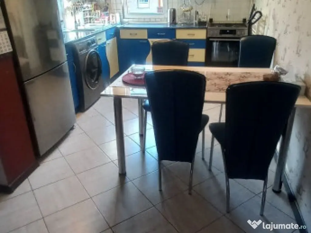 Apartament 4 camere renovat Darste,155000 Euro 