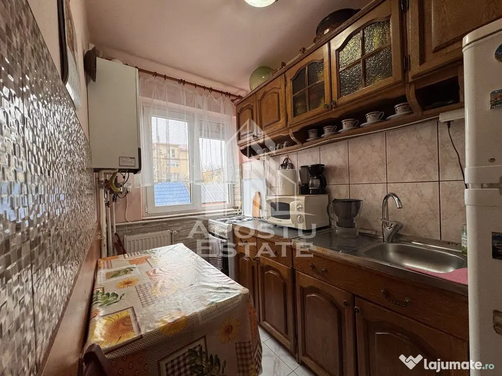 Apartament 2 camere | Etaj 2/4 | Centrala proprie | Zona ...