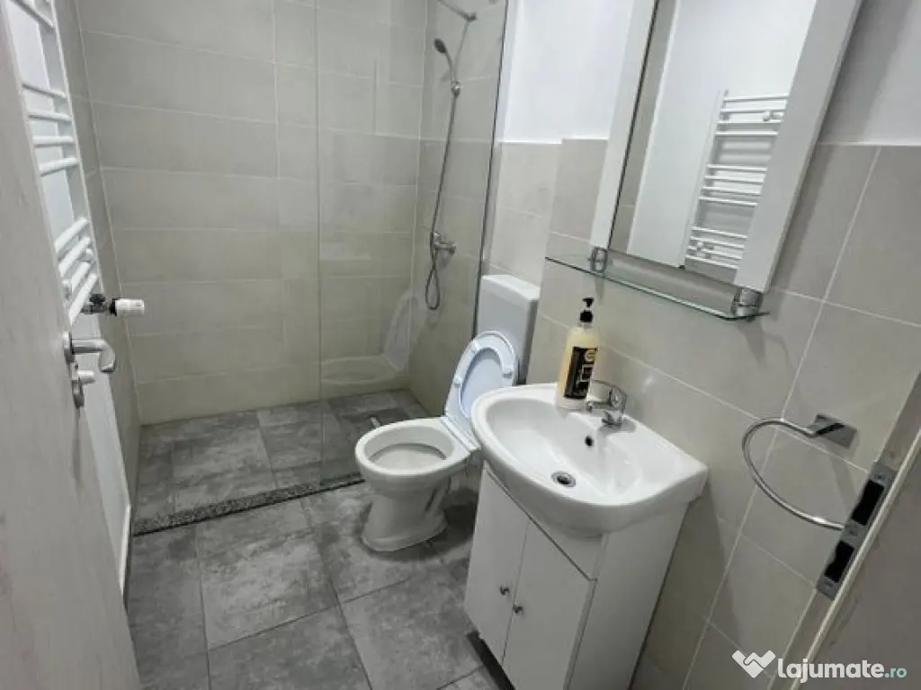 Cazare muncitori, regim hotelier. 375 E + TVA/lună. Comi... 