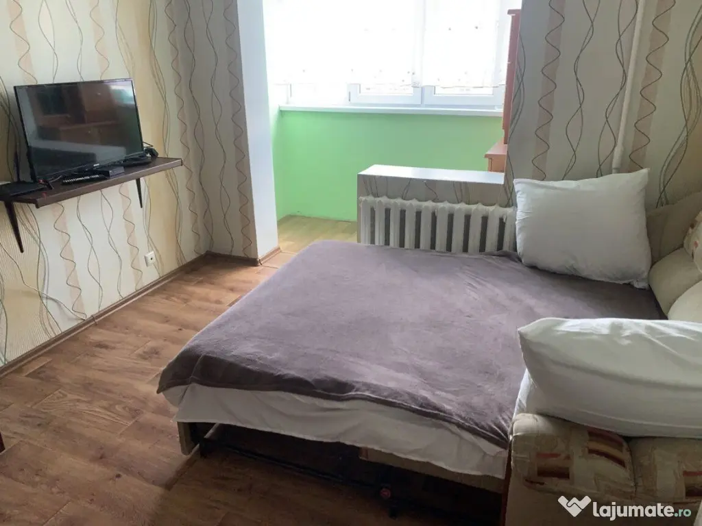 Garsoniera de inchiriat in zona piata romana