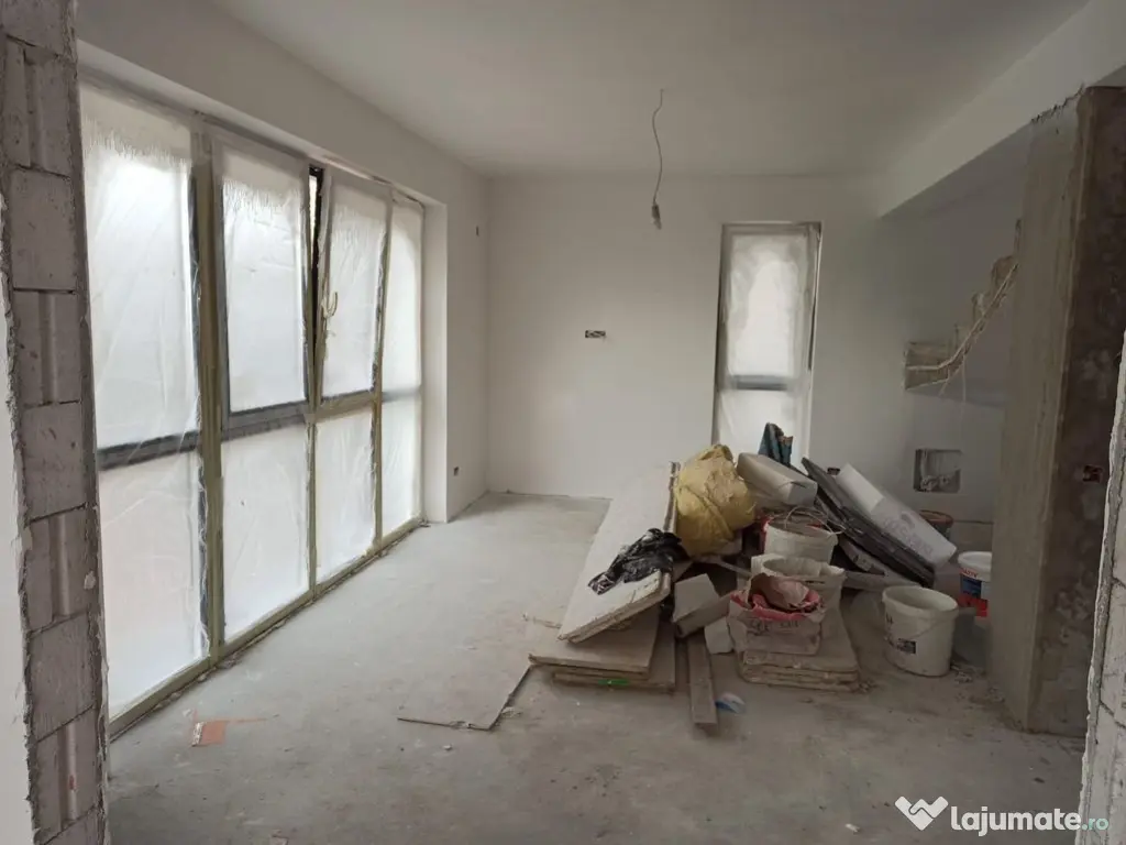 Vila ind.3cam+2bai+2parcari+192mp curte/centru Popesti-Le... 