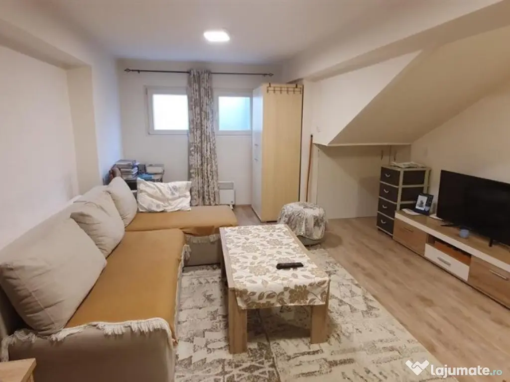 Garsoniera de inchiriat in zona Universitate