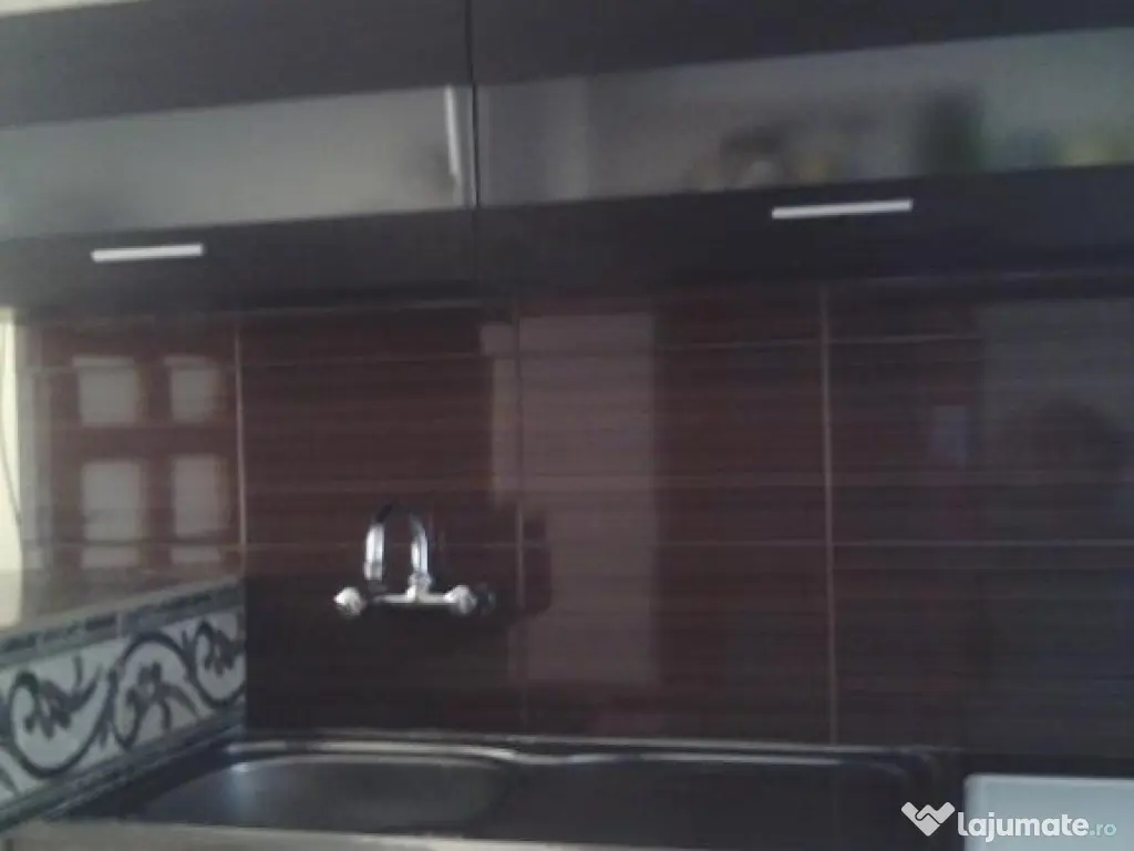 Garsoniera de inchiriat zona Titan