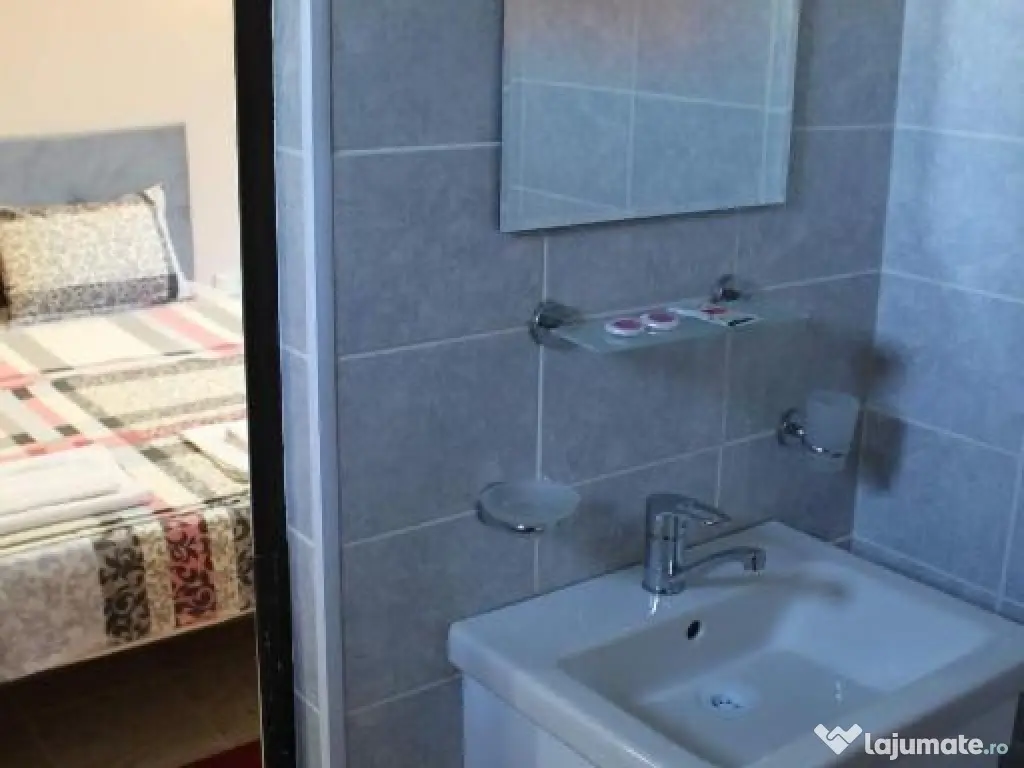 Garsoniera de inchiriat zona Titan