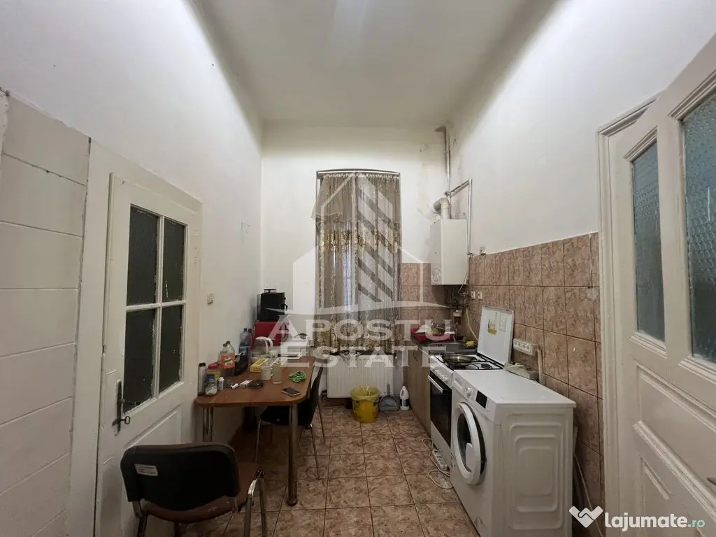 De VÂNZARE - apartament 3 camere zona Maria 