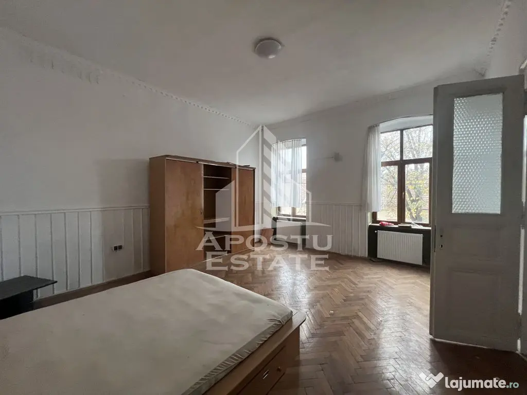 De VÂNZARE - apartament 3 camere zona Maria 