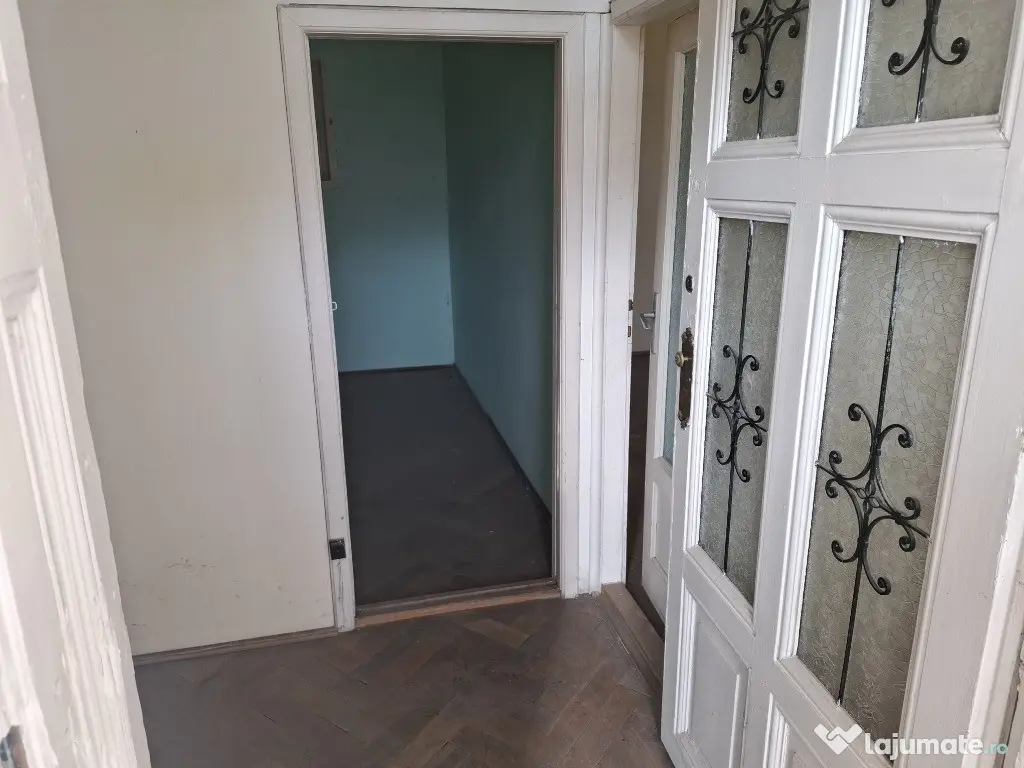 Vand apartament 3 camere Horia 