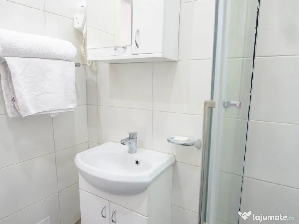 Garsoniera de inchiriat in Militari Residence