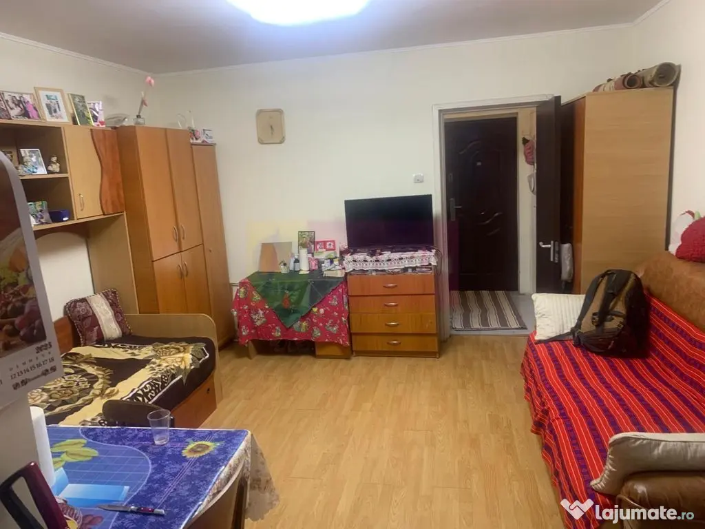 Garsoniera, 31mp, Metrou Aparatorii Patriei - Grand Arena 