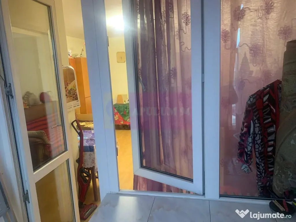 Garsoniera, 31mp, Metrou Aparatorii Patriei - Grand Arena 