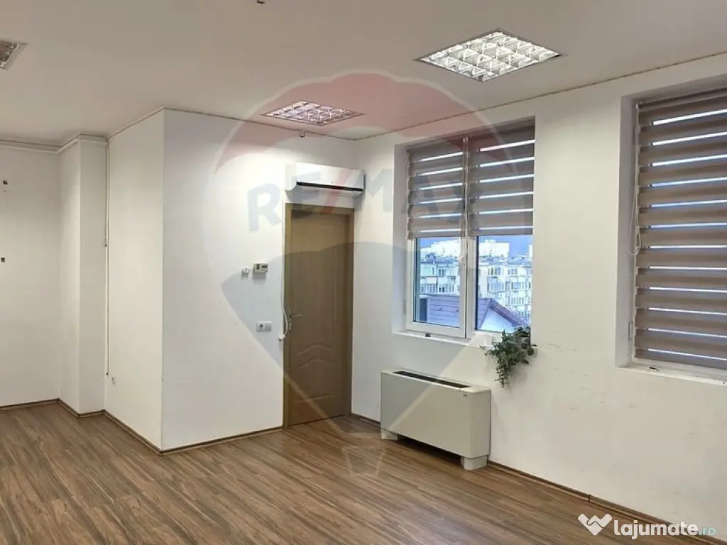 Birou de închiriat în Brașov zona centrală în clădi...