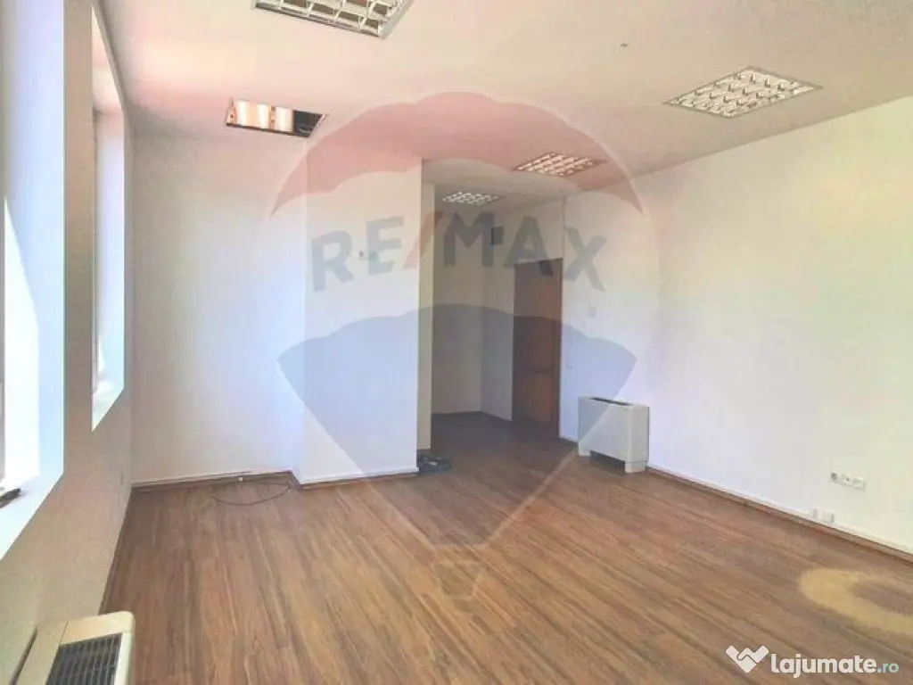 Birou de închiriat în Brașov zona centrală în clădi...