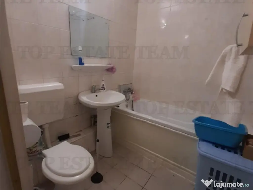 Bd Basarabiei -Parcul National- Garsoniera in bloc Anvelo 