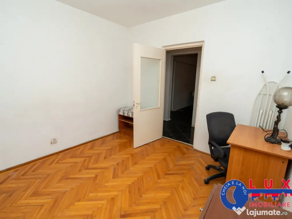 ID 3632 - Apartament 3 camere de vanzare -Str. Mircea Voda