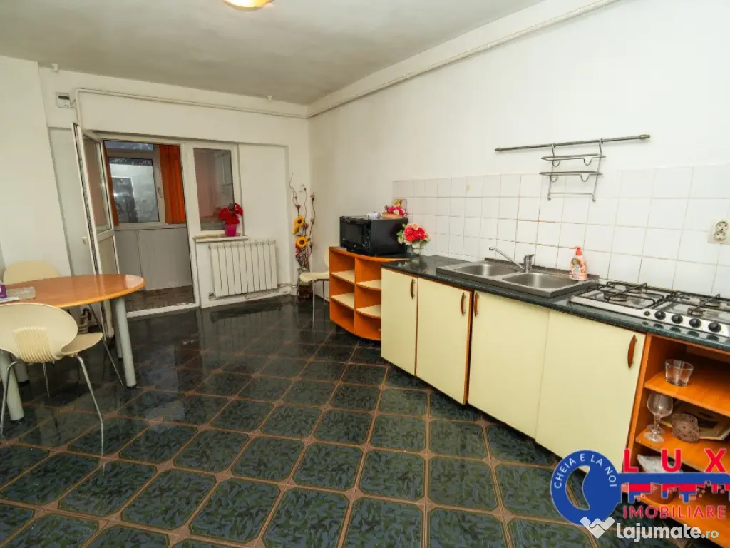 ID 3632 - Apartament 3 camere de vanzare -Str. Mircea Voda